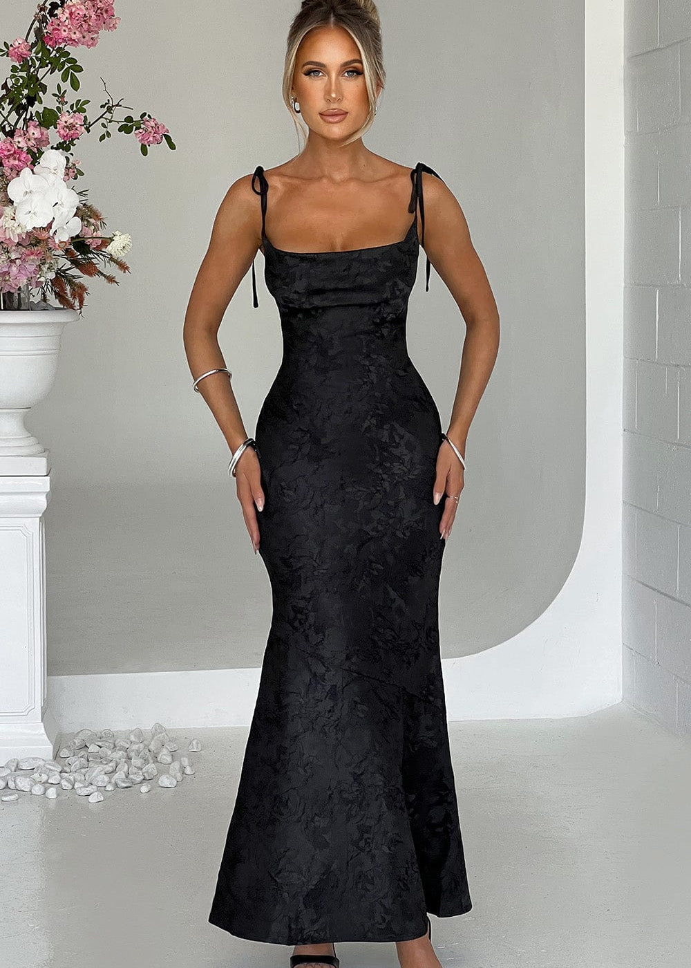 whitney-maxi-dress-black-dress-xs-babyboo-fashion-31027031113791_43561dee-ca25-4a88-91a6-5c84de72ca14.jpg